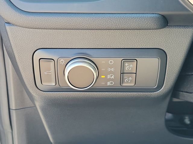 Used 2021 Ford Escape SE w/ Convenience Package FWD image 25