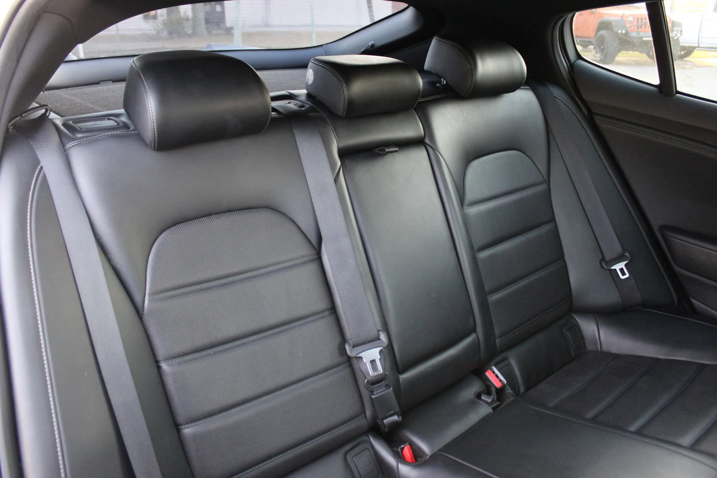 Used 2018 Kia Stinger GT2 RWD image 27