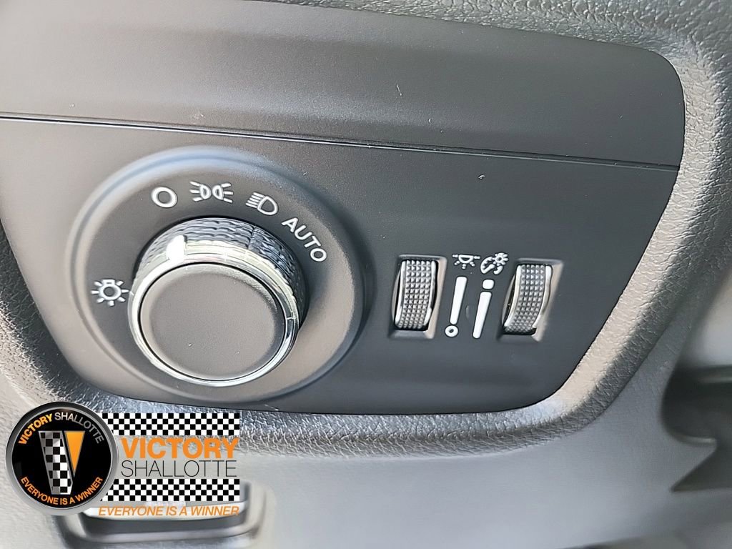 Certified 2023 Jeep Grand Cherokee Laredo image 23