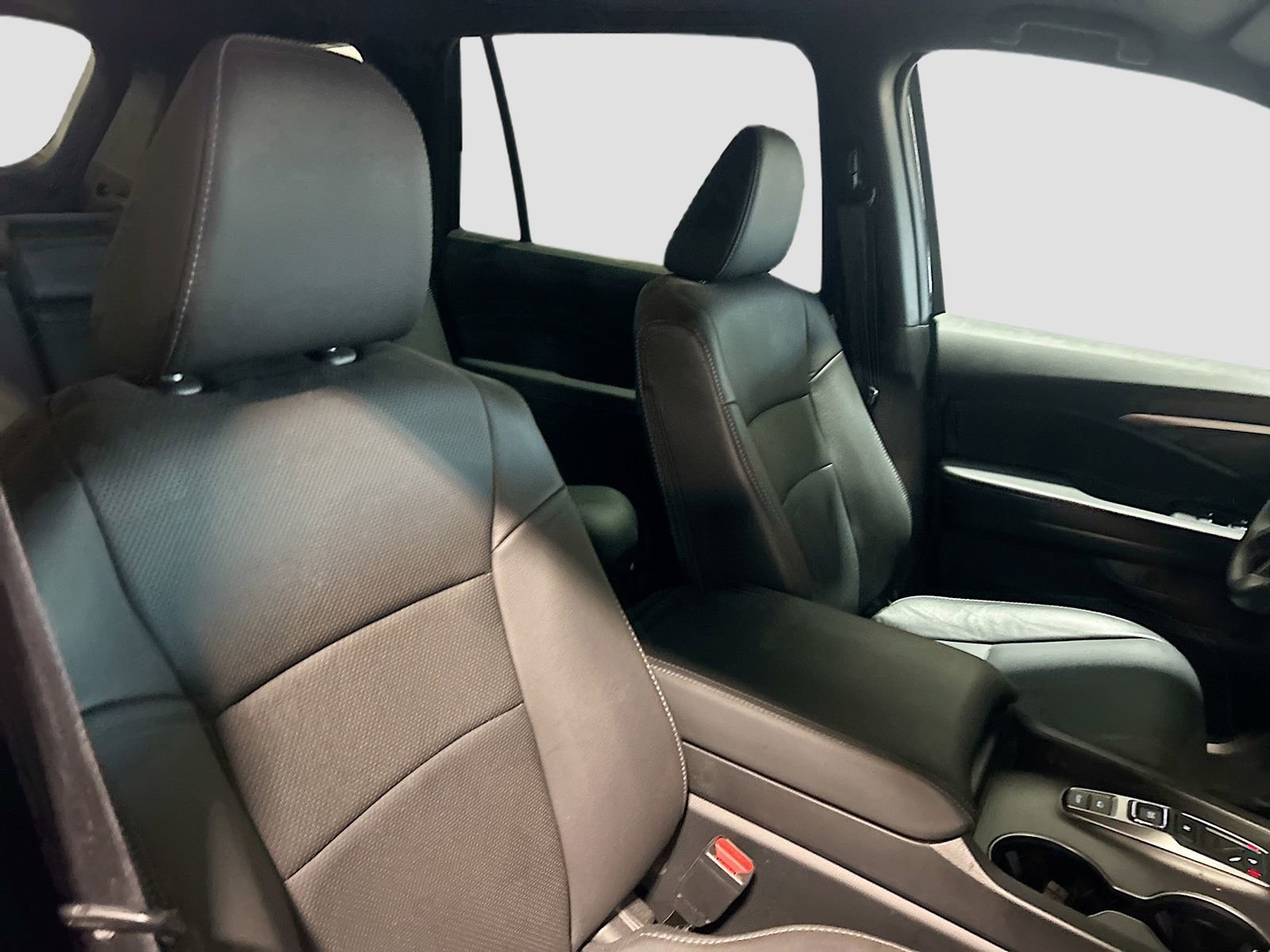 Used 2025 Honda Passport EX-L image 29