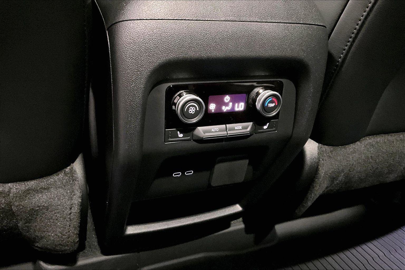 New 2026 Buick Enclave Avenir image 18