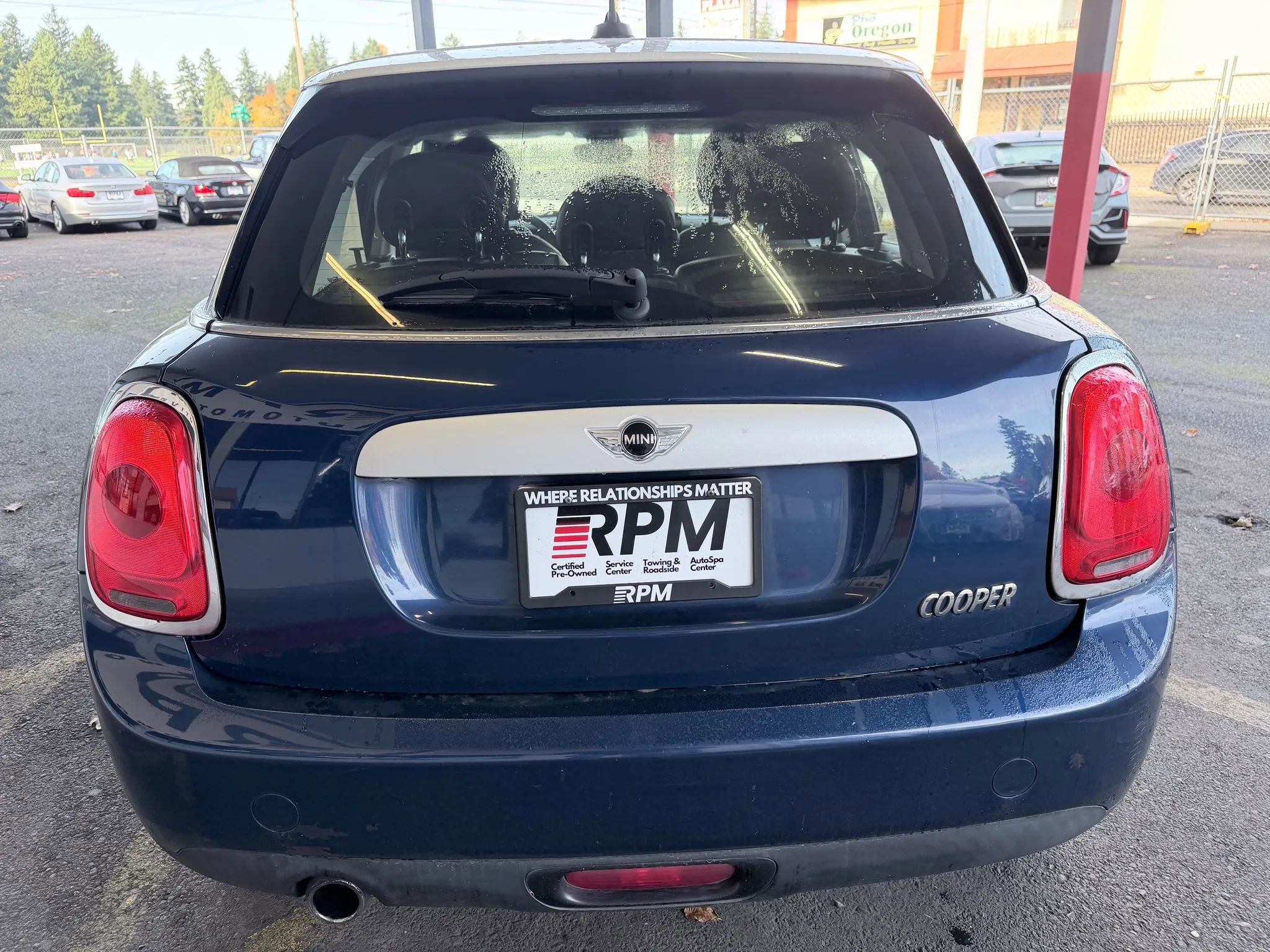 Used 2015 MINI Cooper 4-Door Hardtop image 6