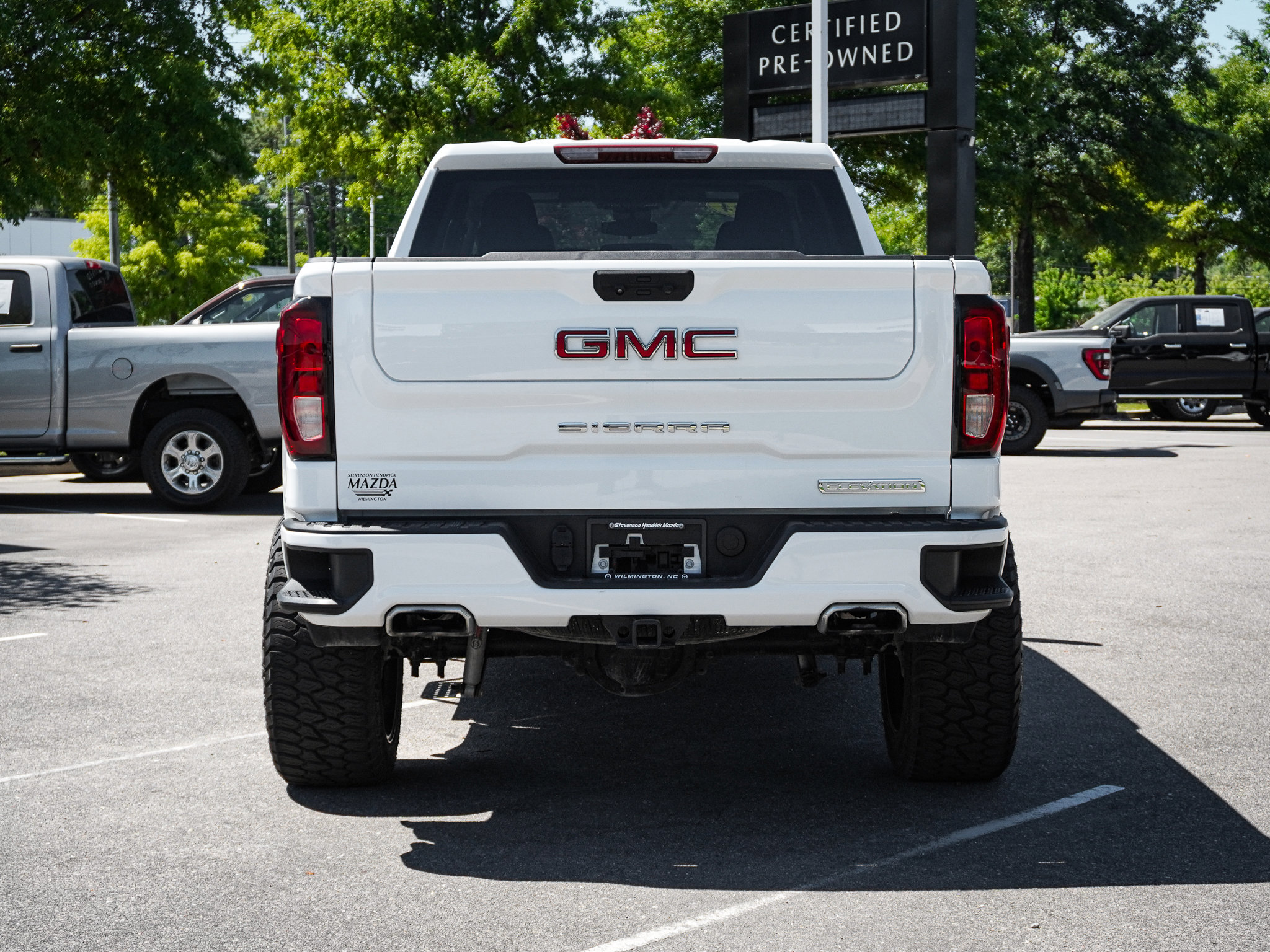 Used 2024 GMC Sierra 1500 Elevation w/ X31 Off-Road Package AWD/4WD image 8