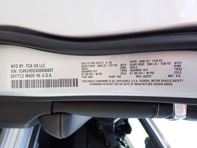 New 2025 Jeep Grand Cherokee Overland w/ Adv Protech Group III image 16