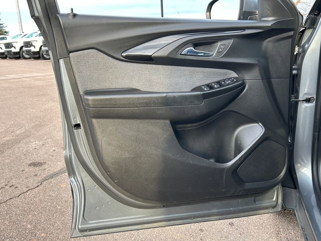 Used 2021 Chevrolet TrailBlazer LT image 22