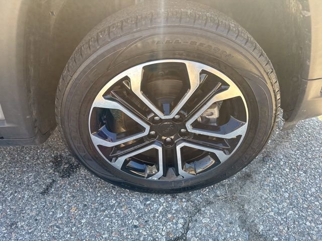 Used 2022 Jeep Compass Limited image 11