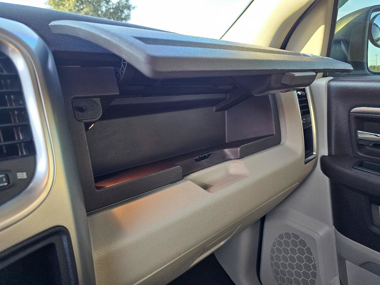 Used 2019 RAM 1500 Big Horn AWD/4WD image 75