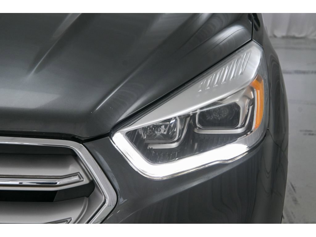 Used 2019 Ford Escape Titanium image 22