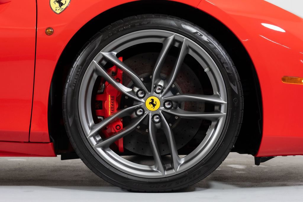 Used 2017 Ferrari 488 GTB RWD image 21