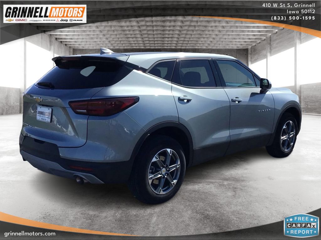 Used 2025 Chevrolet Blazer LT image 5