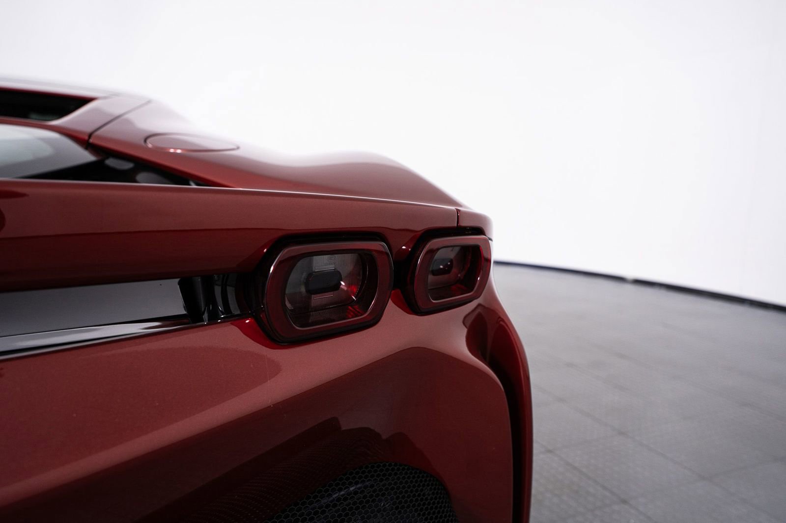 Used 2023 Ferrari SF90 Stradale AWD/4WD image 8