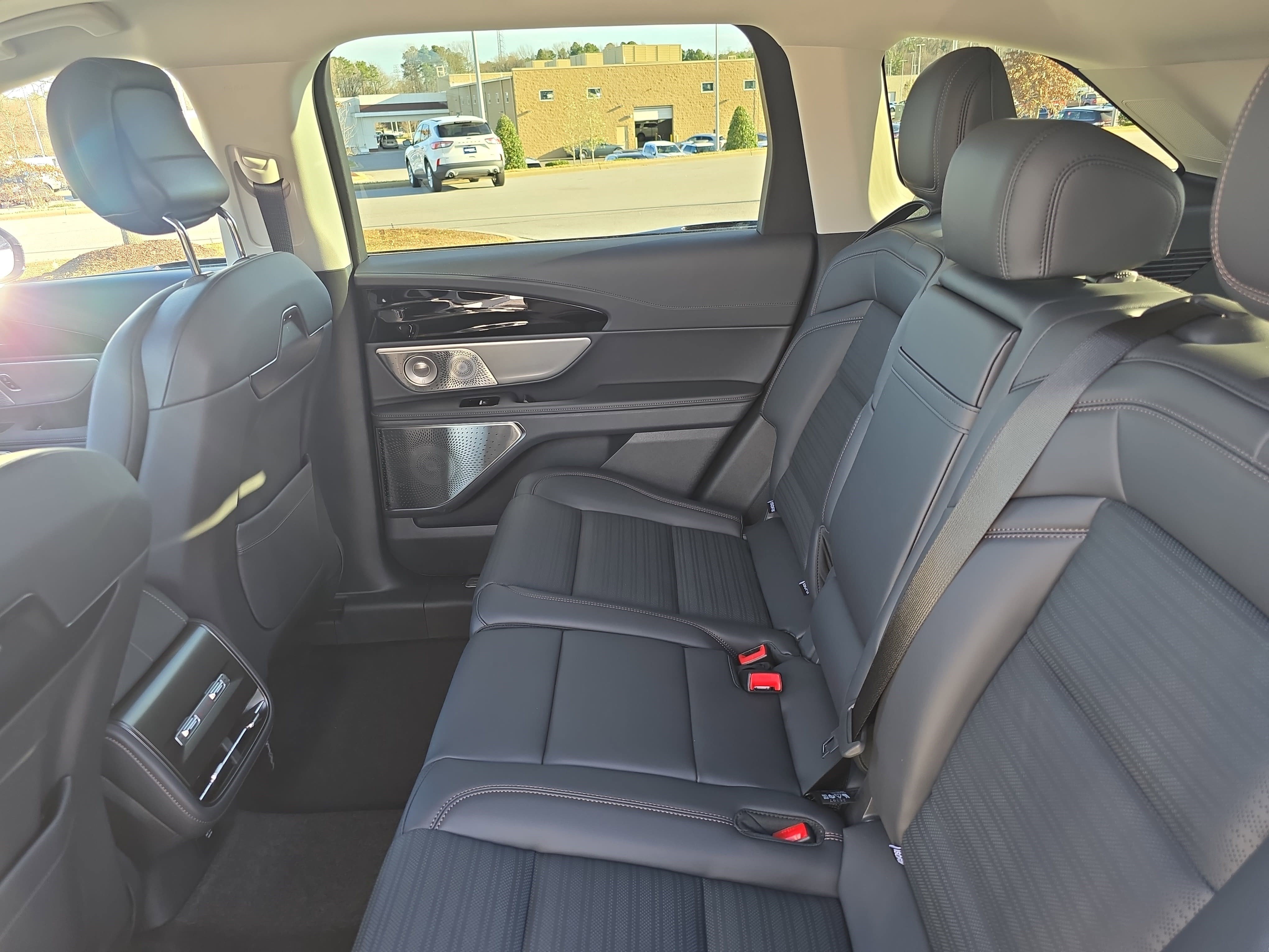 New 2026 Lincoln Nautilus Reserve AWD/4WD image 14