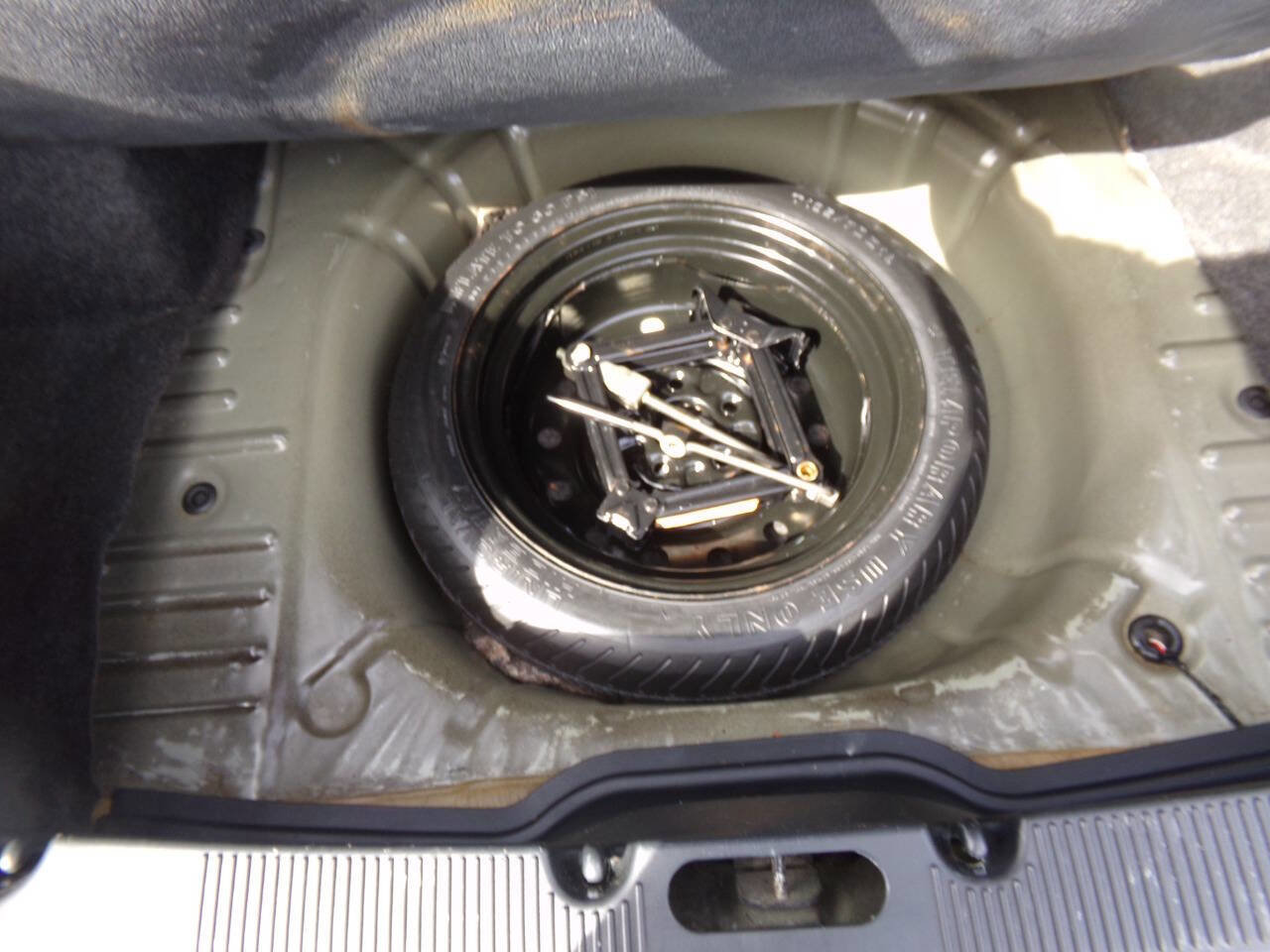 Used 2004 Ford Taurus SEL image 41