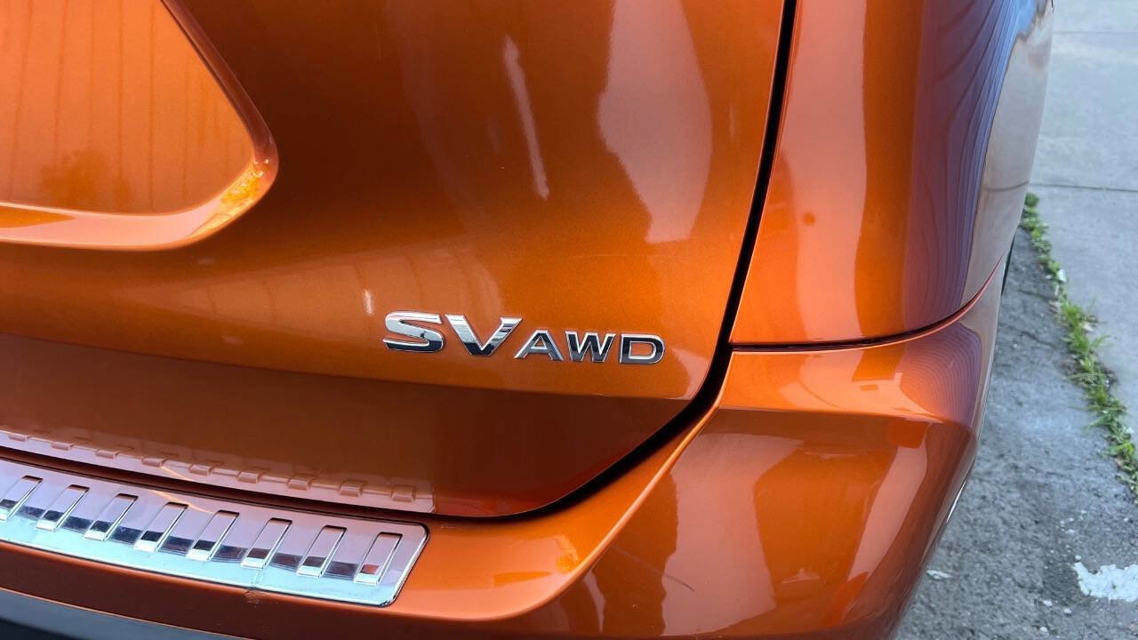 Used 2017 Nissan Rogue SV image 8