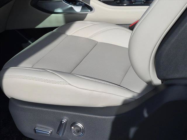 New 2026 Lincoln Nautilus Premier AWD/4WD image 4