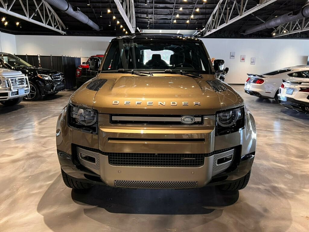 Used 2023 Land Rover Defender 110 X-Dynamic SE image 8