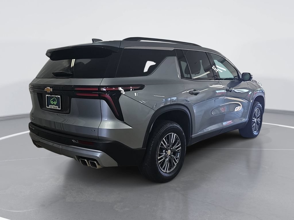 Certified 2024 Chevrolet Traverse LT w/ Trailering Package FWD image 3