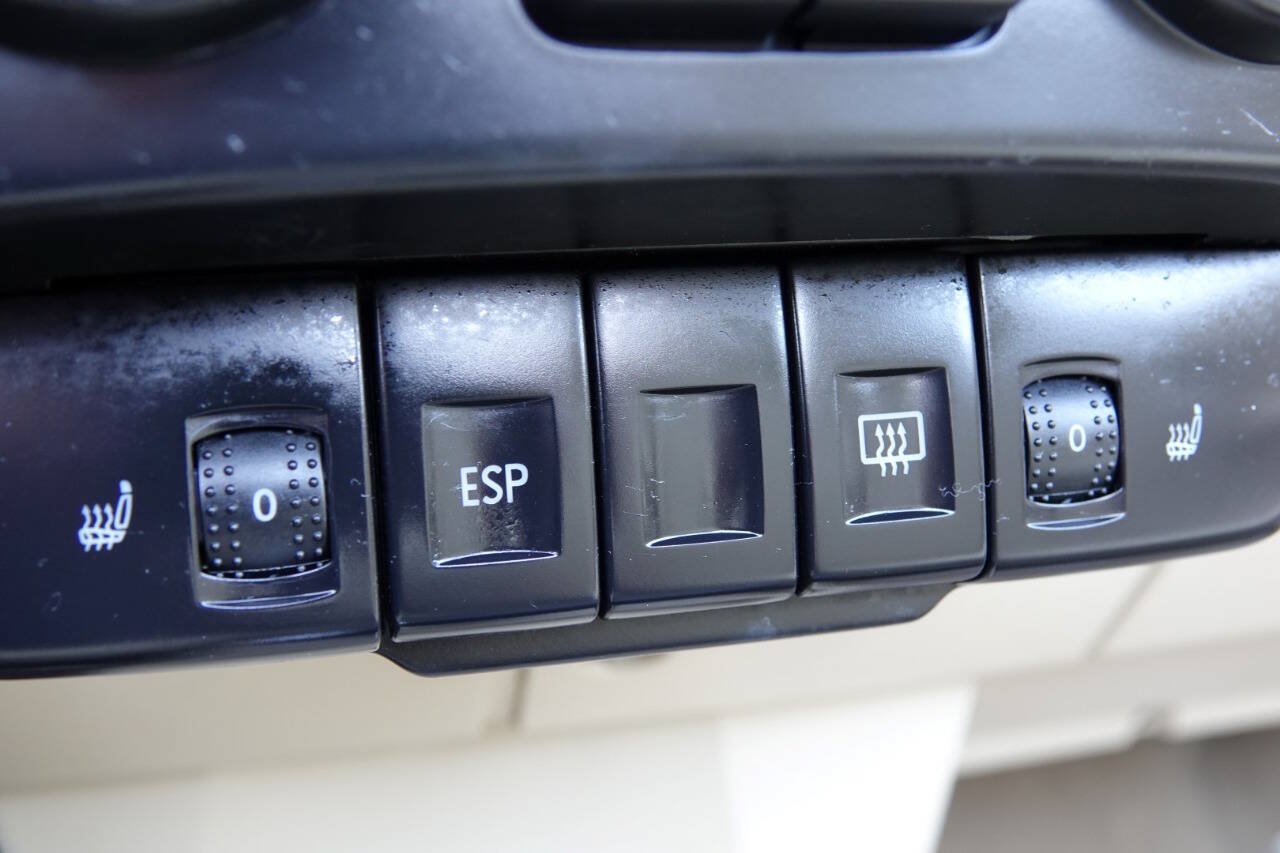 Used 2008 Volkswagen Beetle SE FWD image 82