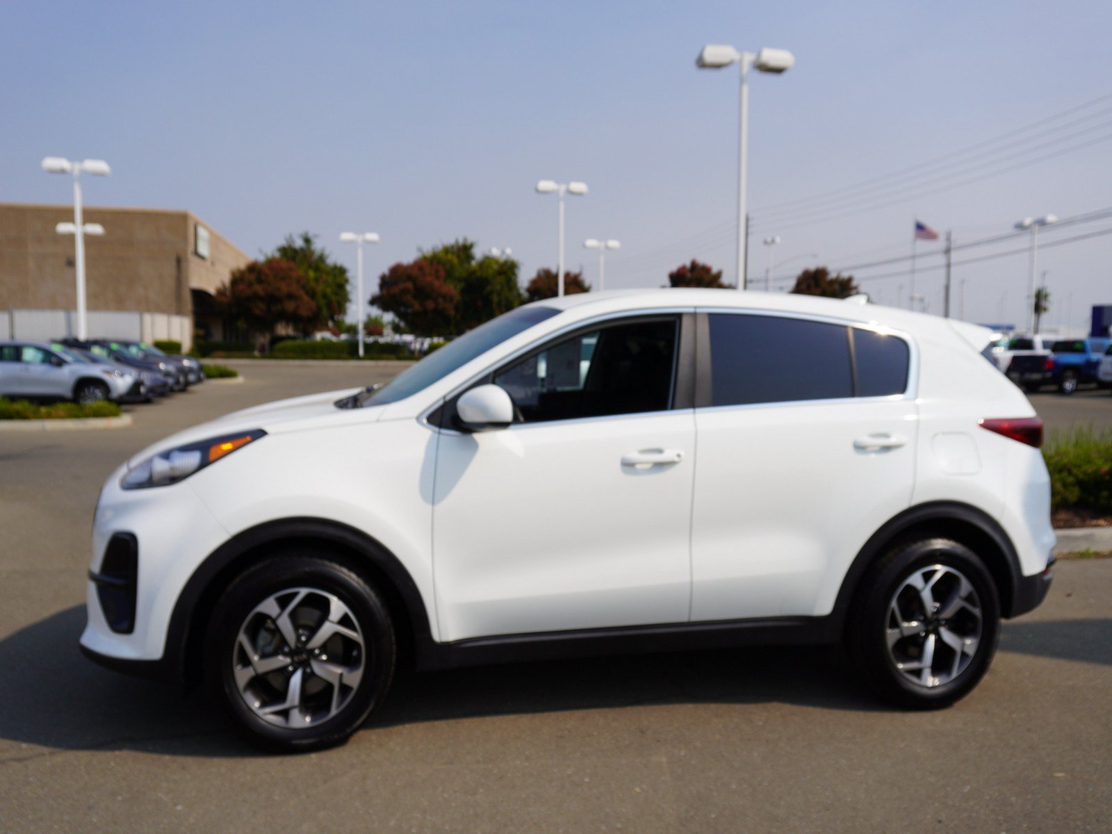 Used 2020 Kia Sportage LX FWD image 6