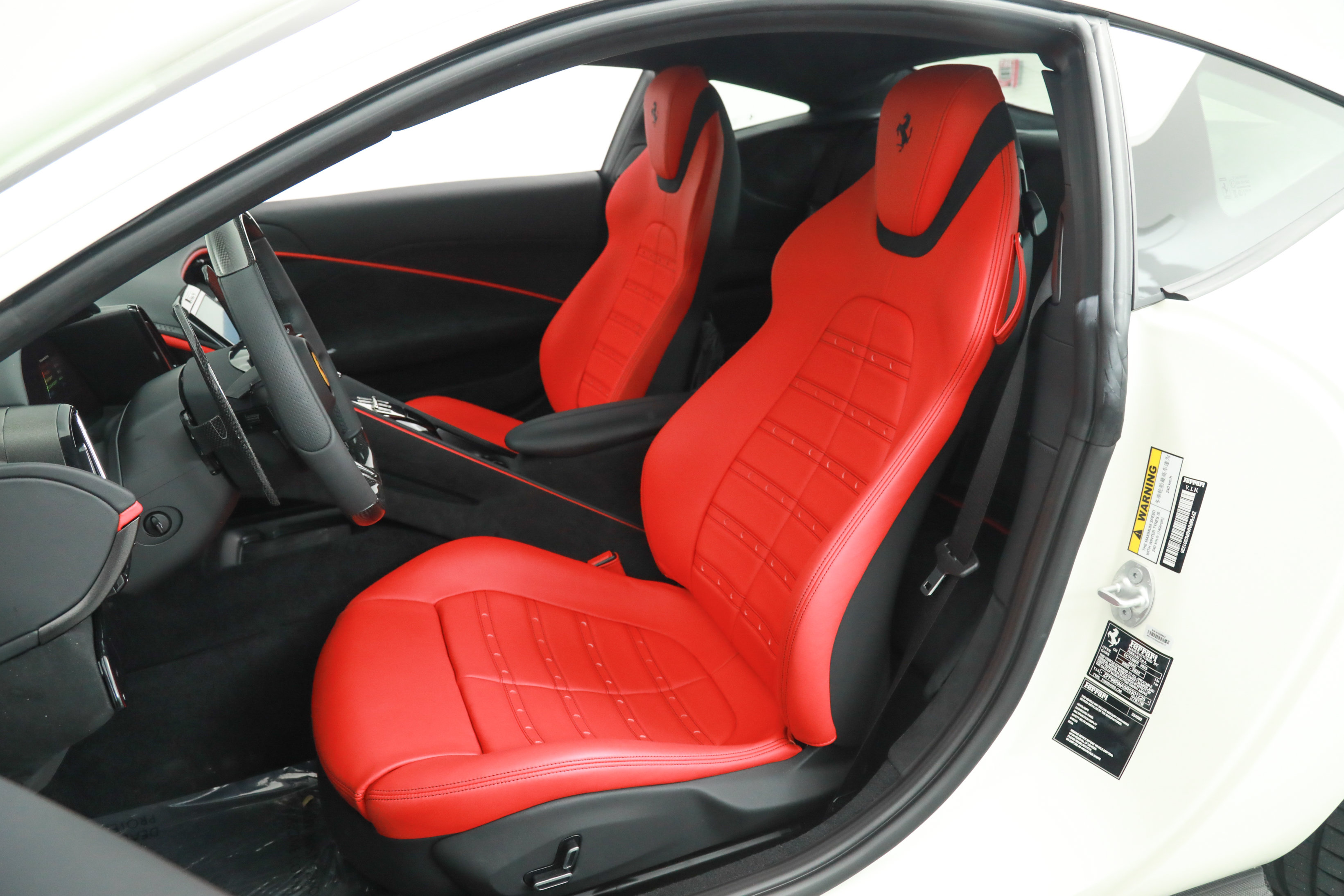 Certified 2024 Ferrari Roma RWD image 5