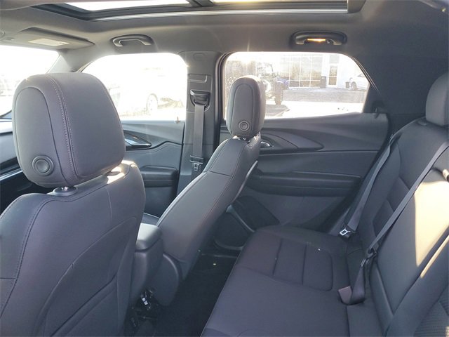 Used 2023 Chevrolet TrailBlazer RS w/ Sun and Liftgate Package image 9