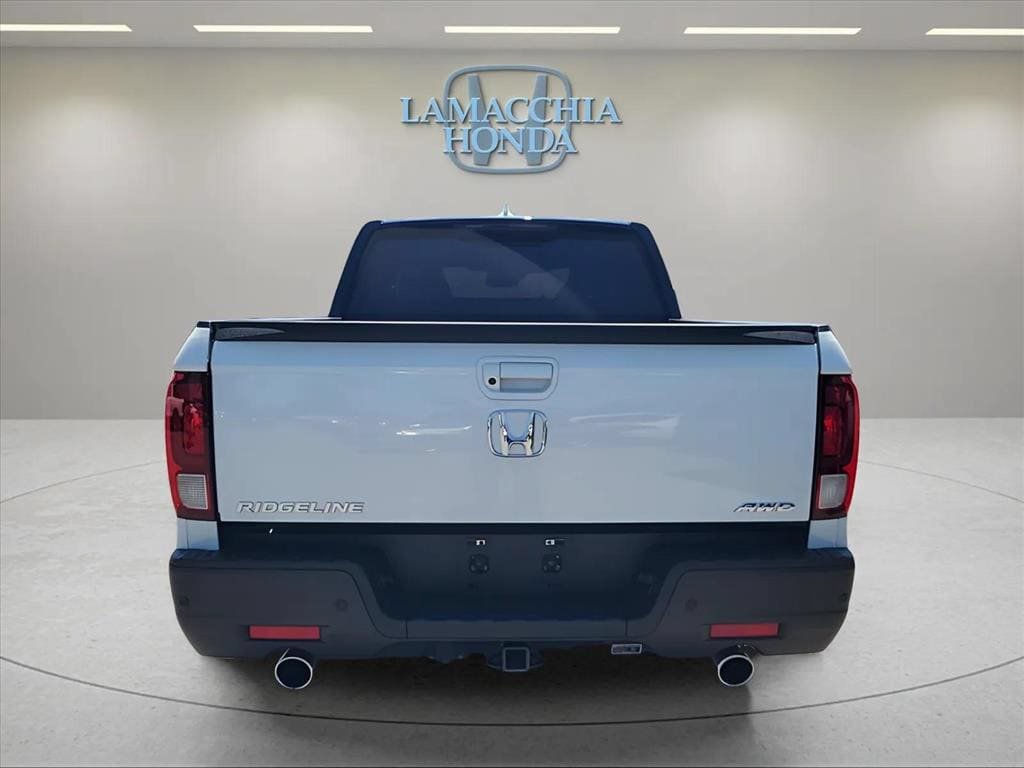 Used 2023 Honda Ridgeline Black Edition image 4