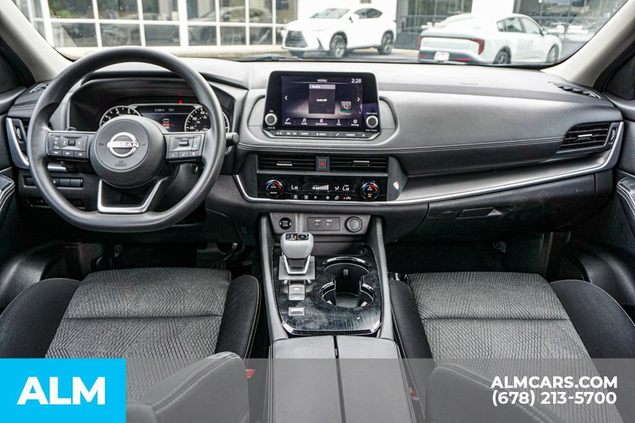 Used 2024 Nissan Rogue SV FWD image 24