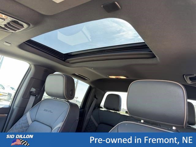 Certified 2025 GMC Canyon Denali AWD/4WD image 13