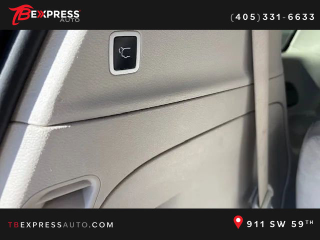 Used 2021 Chrysler Voyager Lxi image 17