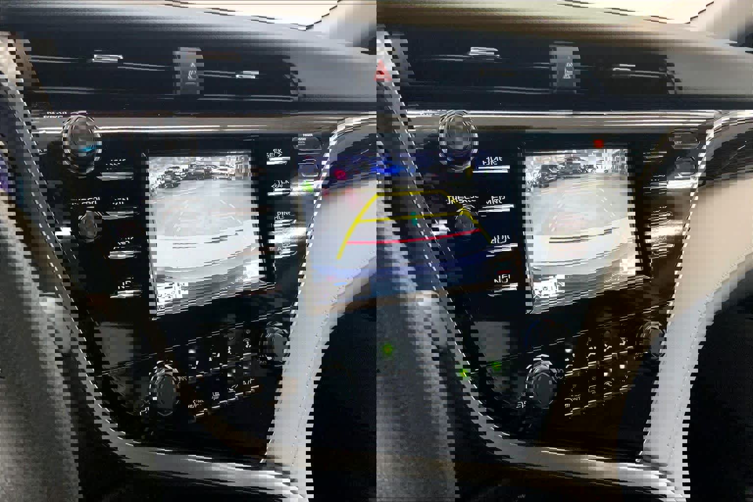 Used 2018 Toyota Camry LE image 24