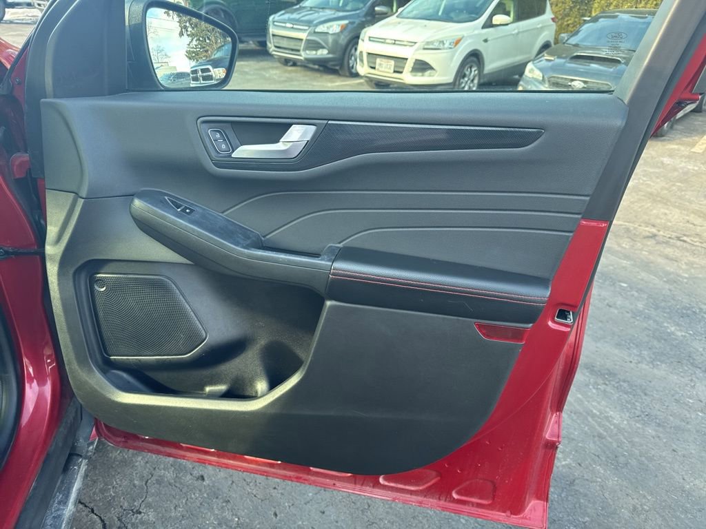 Certified 2023 Ford Escape ST-Line w/ Tech Pack #1 image 26