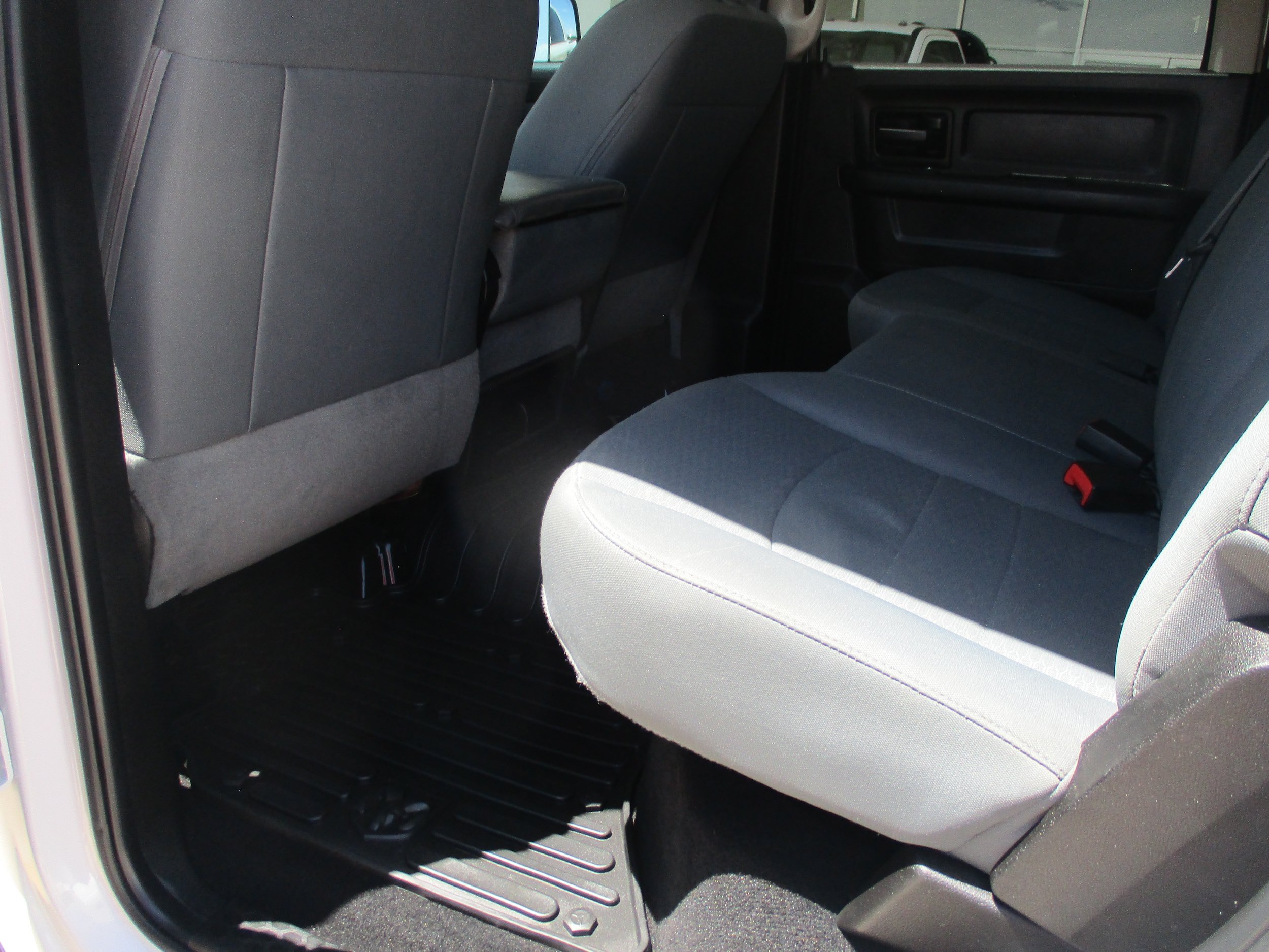 Used 2018 RAM 2500 Tradesman w/ Chrome Appearance Group AWD/4WD image 14