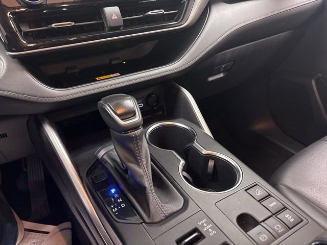 Used 2023 Toyota Highlander XLE image 24