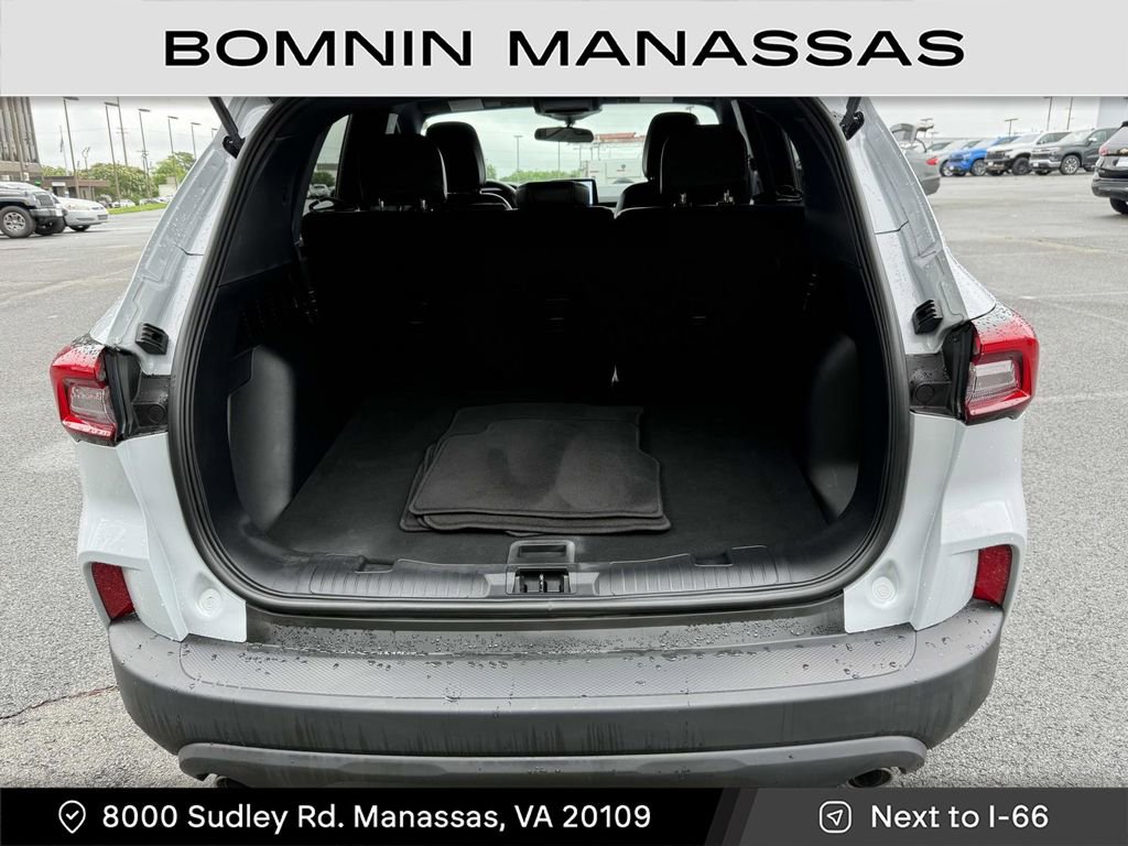Used 2025 Ford Escape ST-Line image 28