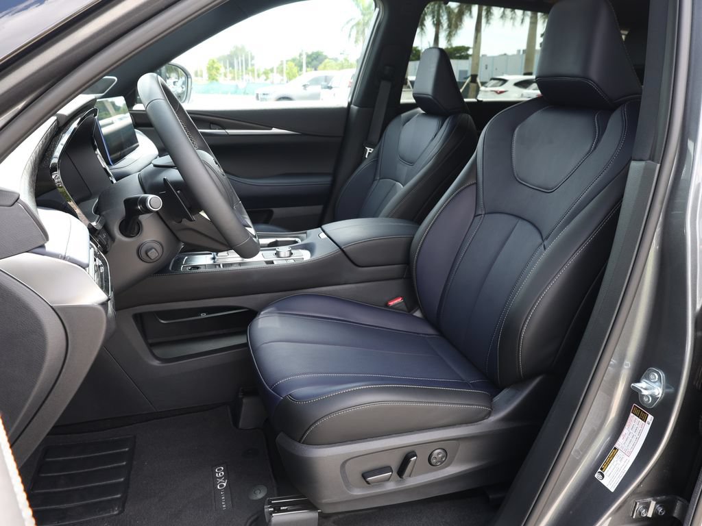 Certified 2026 INFINITI QX60 Sport w/ Dark Cargo Package AWD/4WD image 16