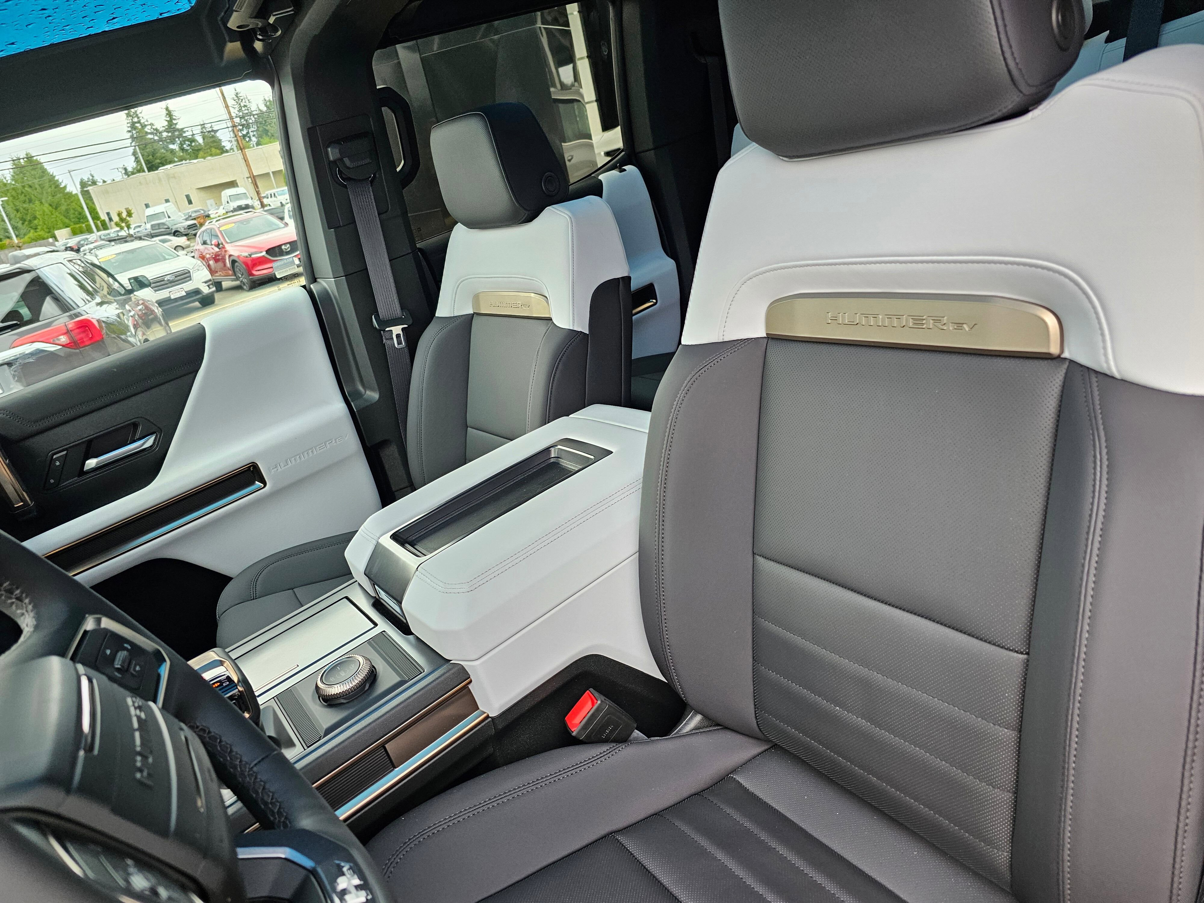 New 2024 GMC Hummer EV 2X image 25