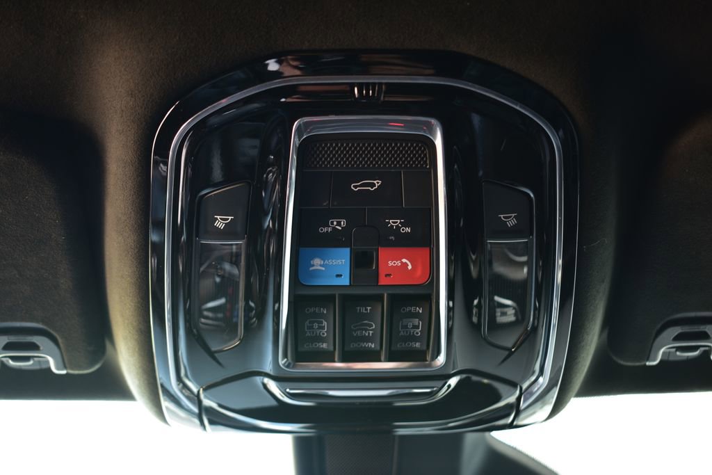 Used 2022 Jeep Grand Wagoneer Series II w/ Premium Group II image 55