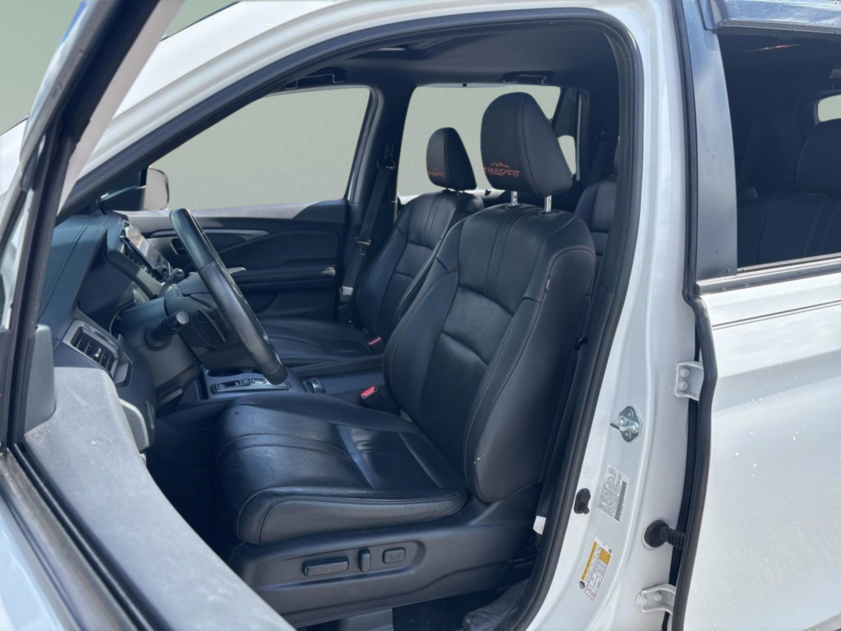 Used 2022 Honda Pilot TrailSport image 32
