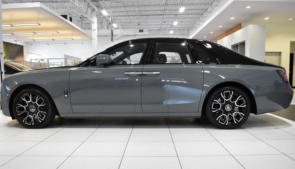 Used 2023 Rolls-Royce Ghost Black Badge w/ Black Badge Ghost Package AWD/4WD image 2