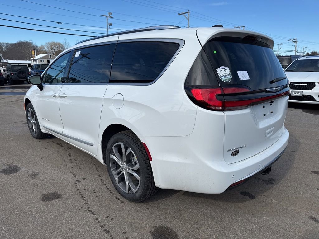 New 2026 Chrysler Pacifica Pinnacle AWD/4WD image 3