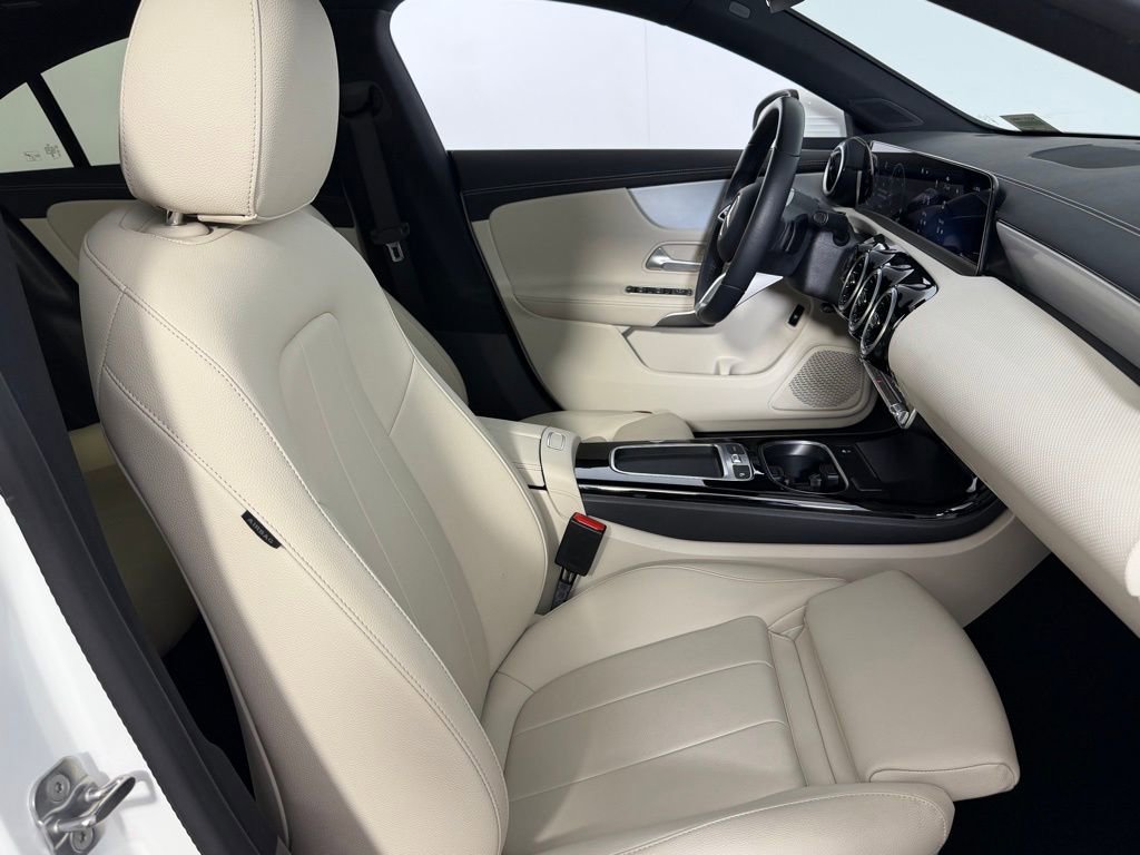 Used 2025 Mercedes-Benz CLA 250 image 30