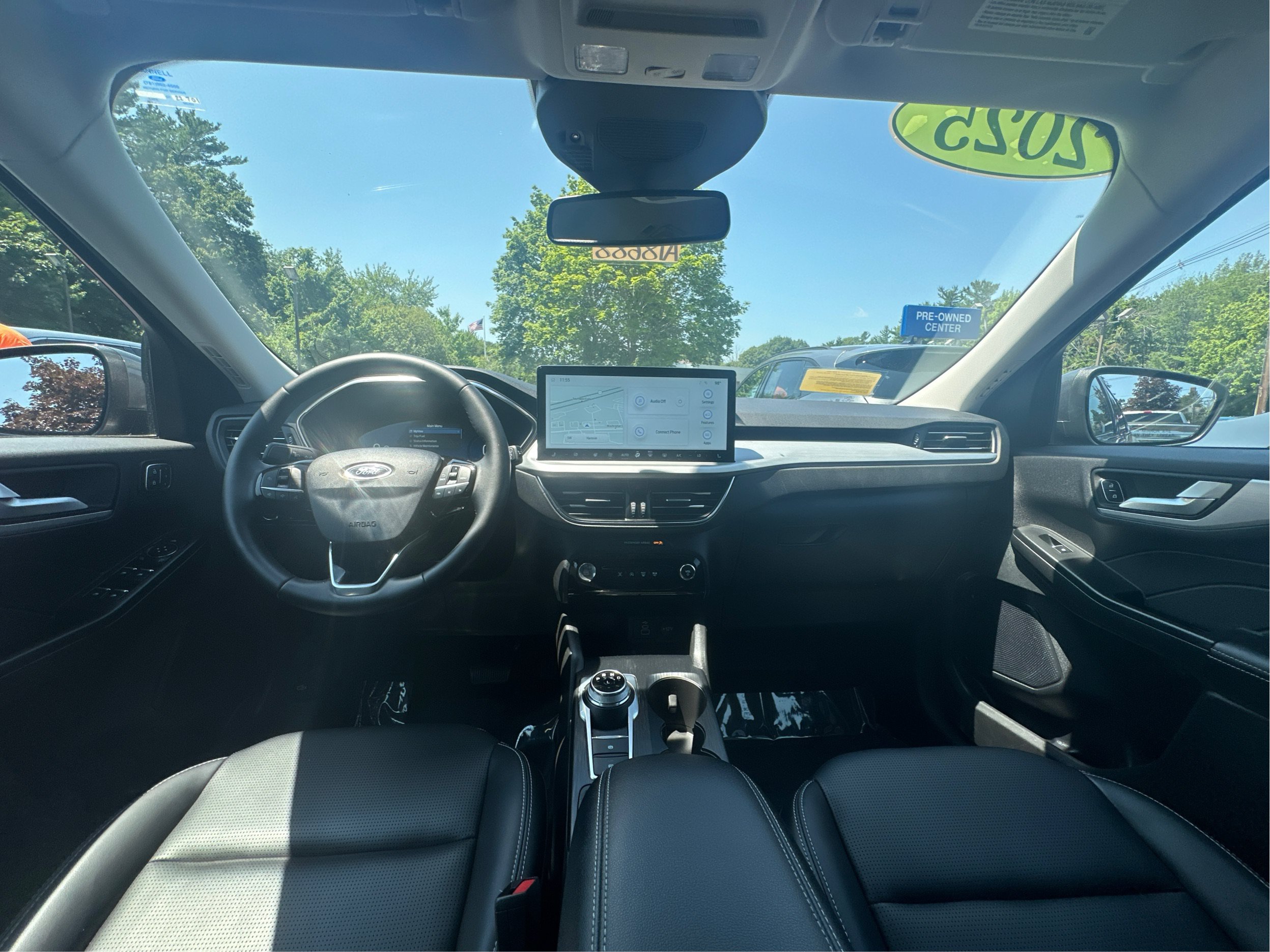 Used 2025 Ford Escape Platinum AWD/4WD image 25