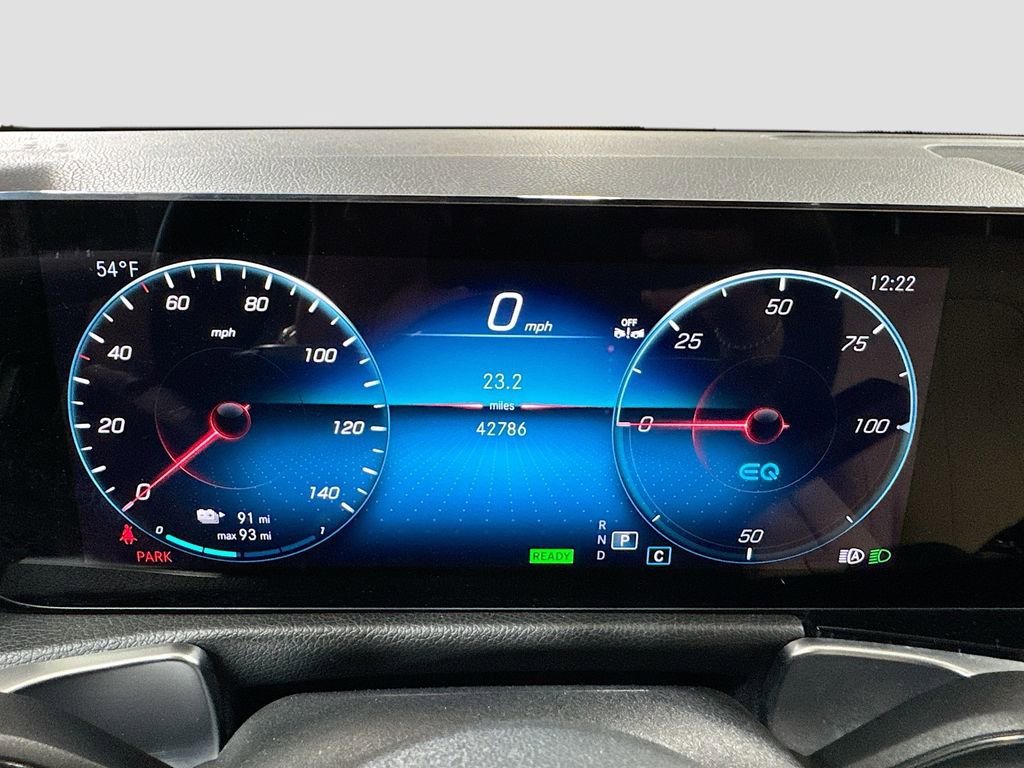 Used 2023 Mercedes-Benz EQB 300 4MATIC image 18