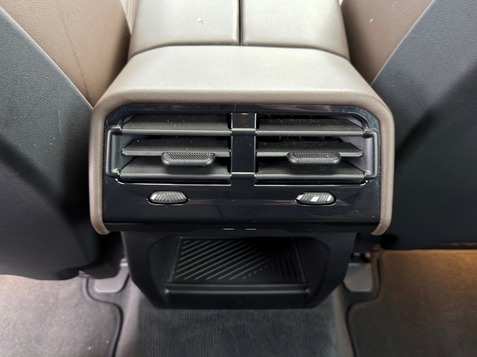 Certified 2024 BMW 530i w/ Premium Package image 16