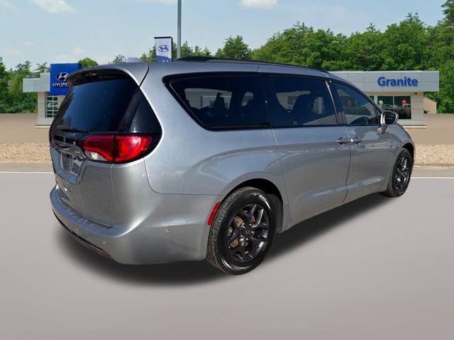 Used 2019 Chrysler Pacifica Touring-L Plus w/ Advanced Safetytec Group image 8