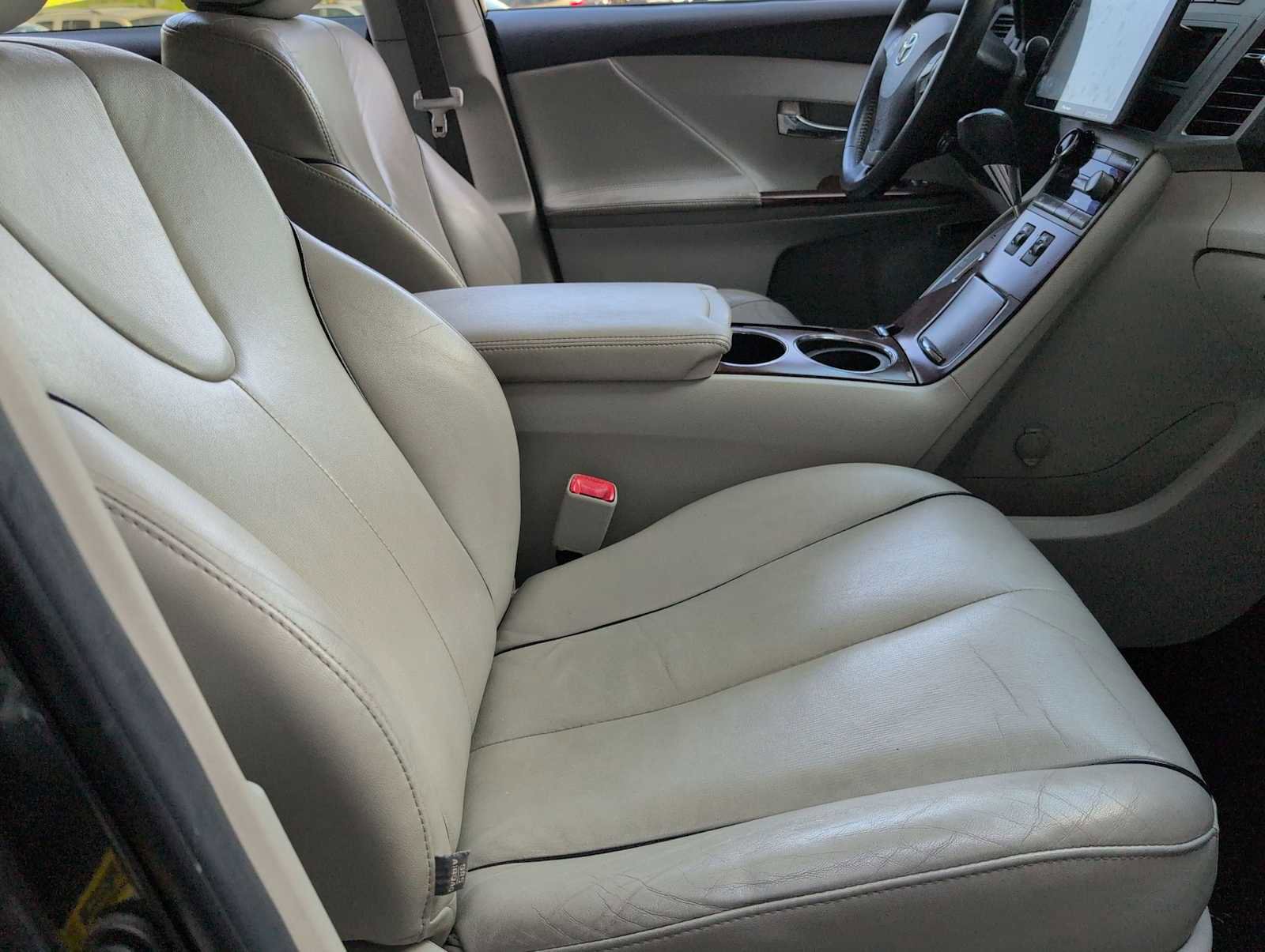 Used 2011 Toyota Venza AWD w/ Comfort Pkg image 21
