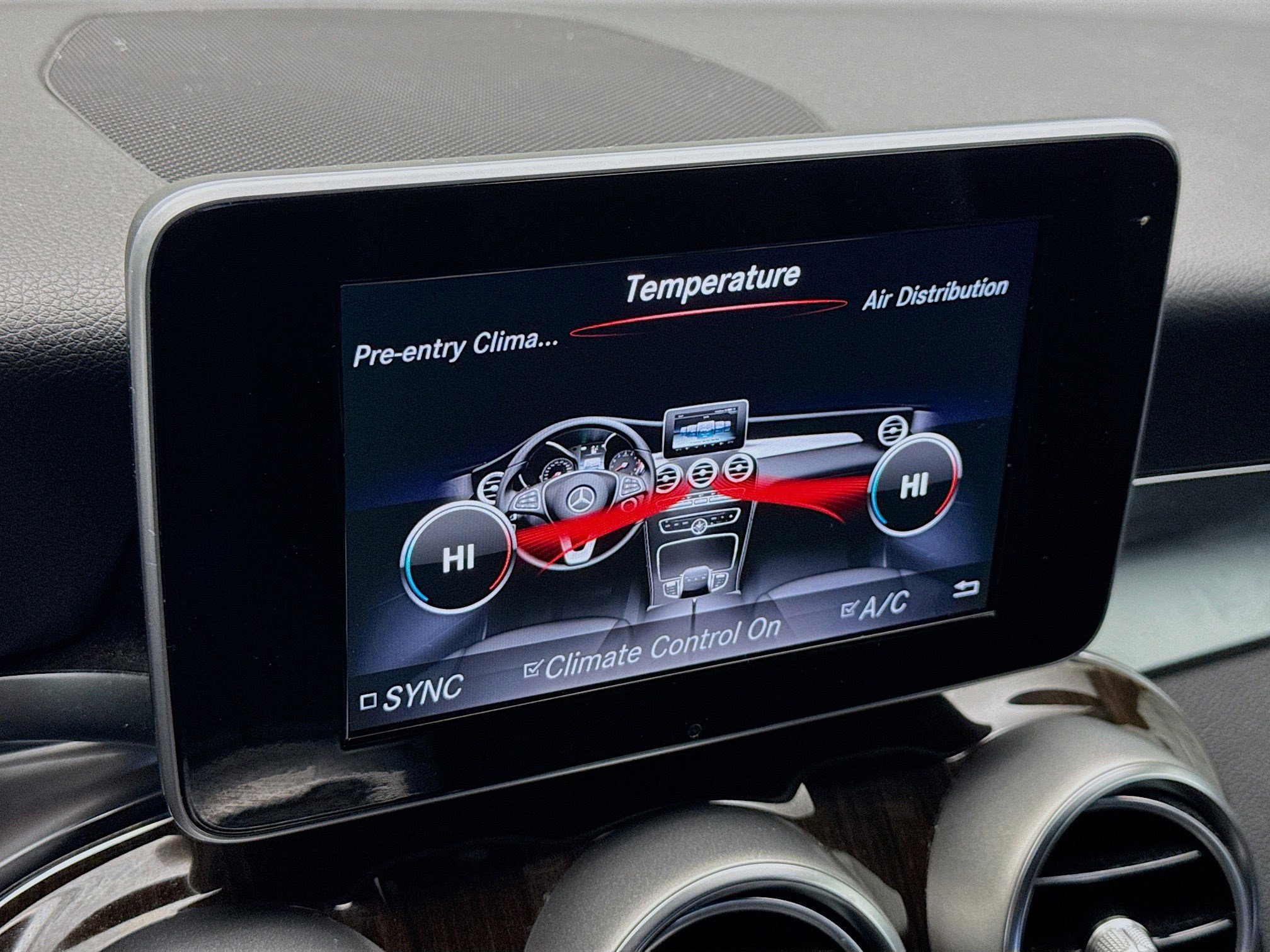 Used 2019 Mercedes-Benz GLC 350e 4MATIC image 12