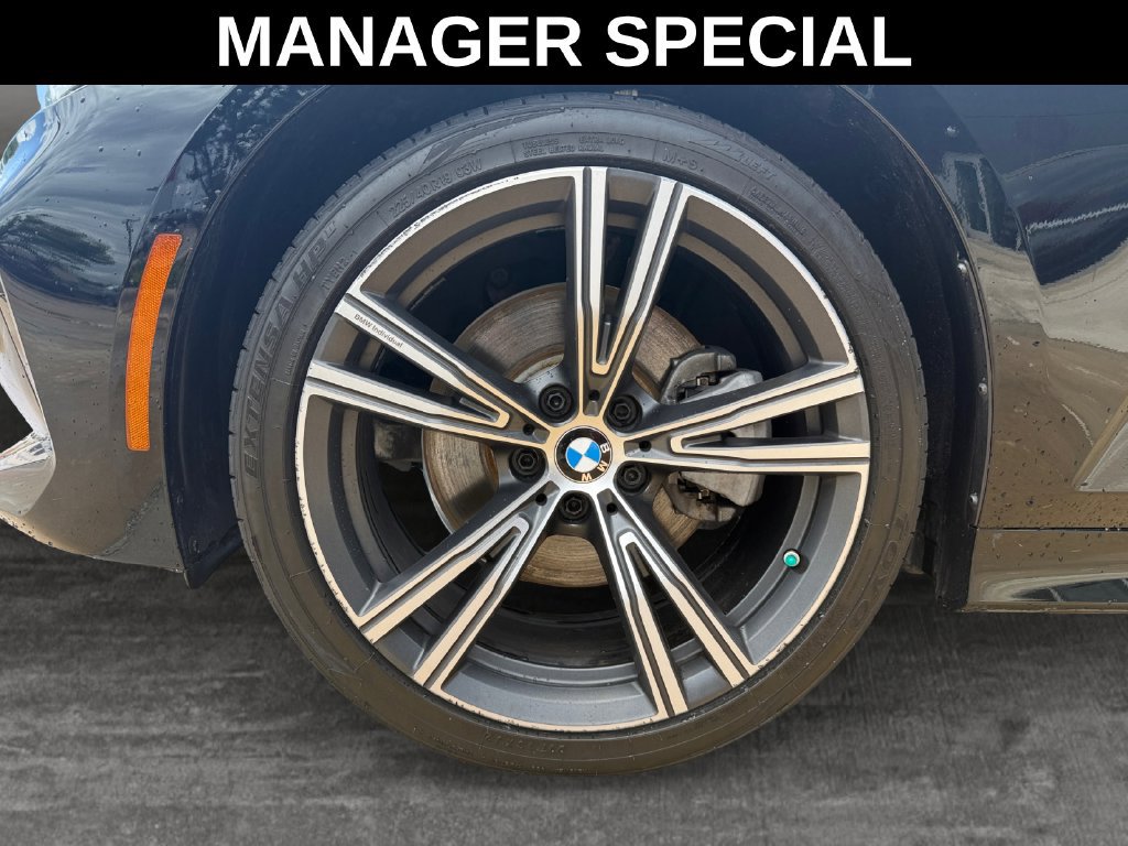 Used 2023 BMW 330i Sedan w/ Convenience Package RWD image 9