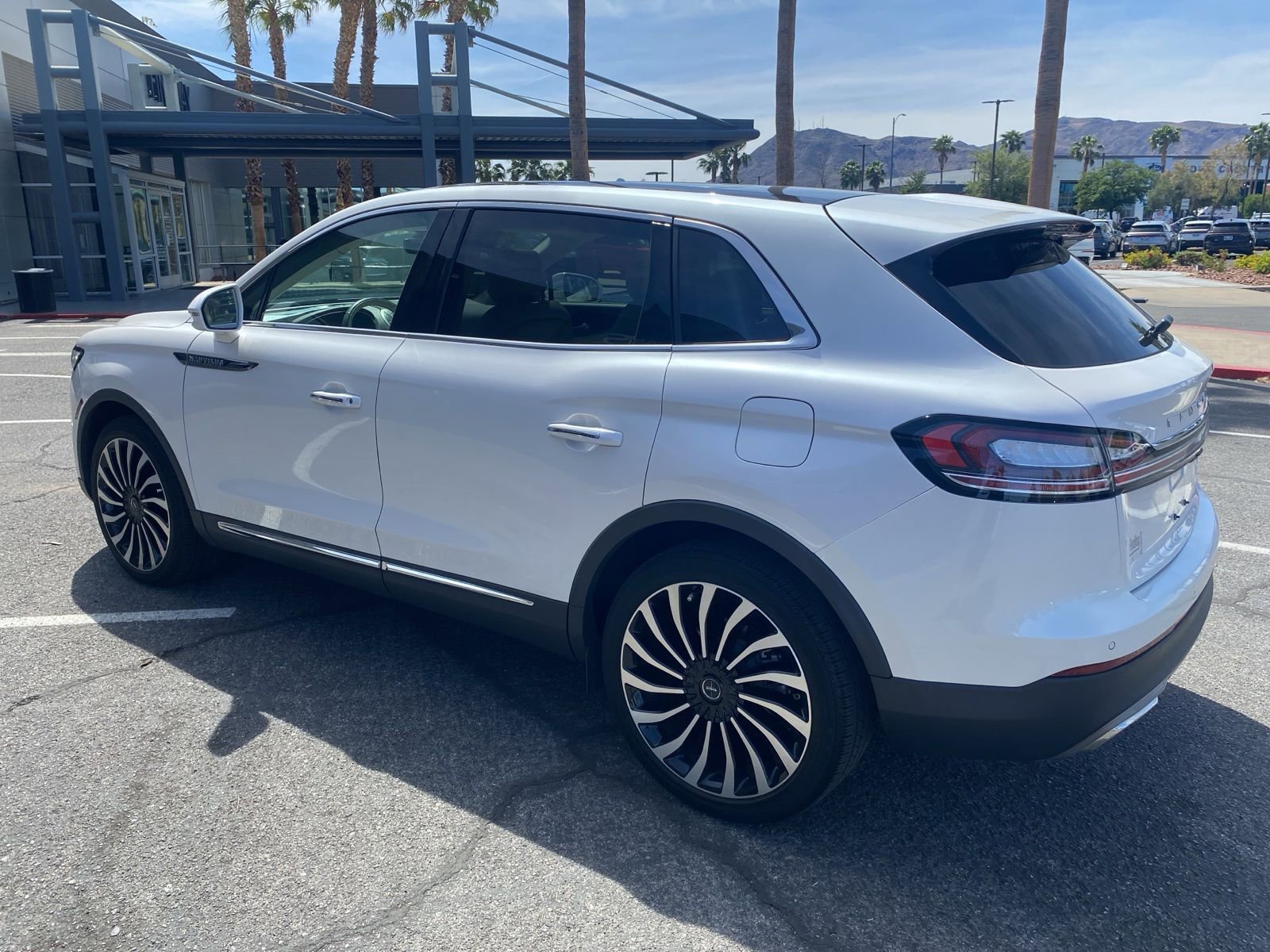 Used 2019 Lincoln Nautilus Black Label w/ Cargo Utility Package image 7