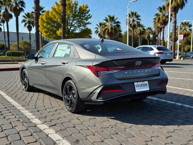 New 2026 Hyundai Elantra Sport FWD image 7